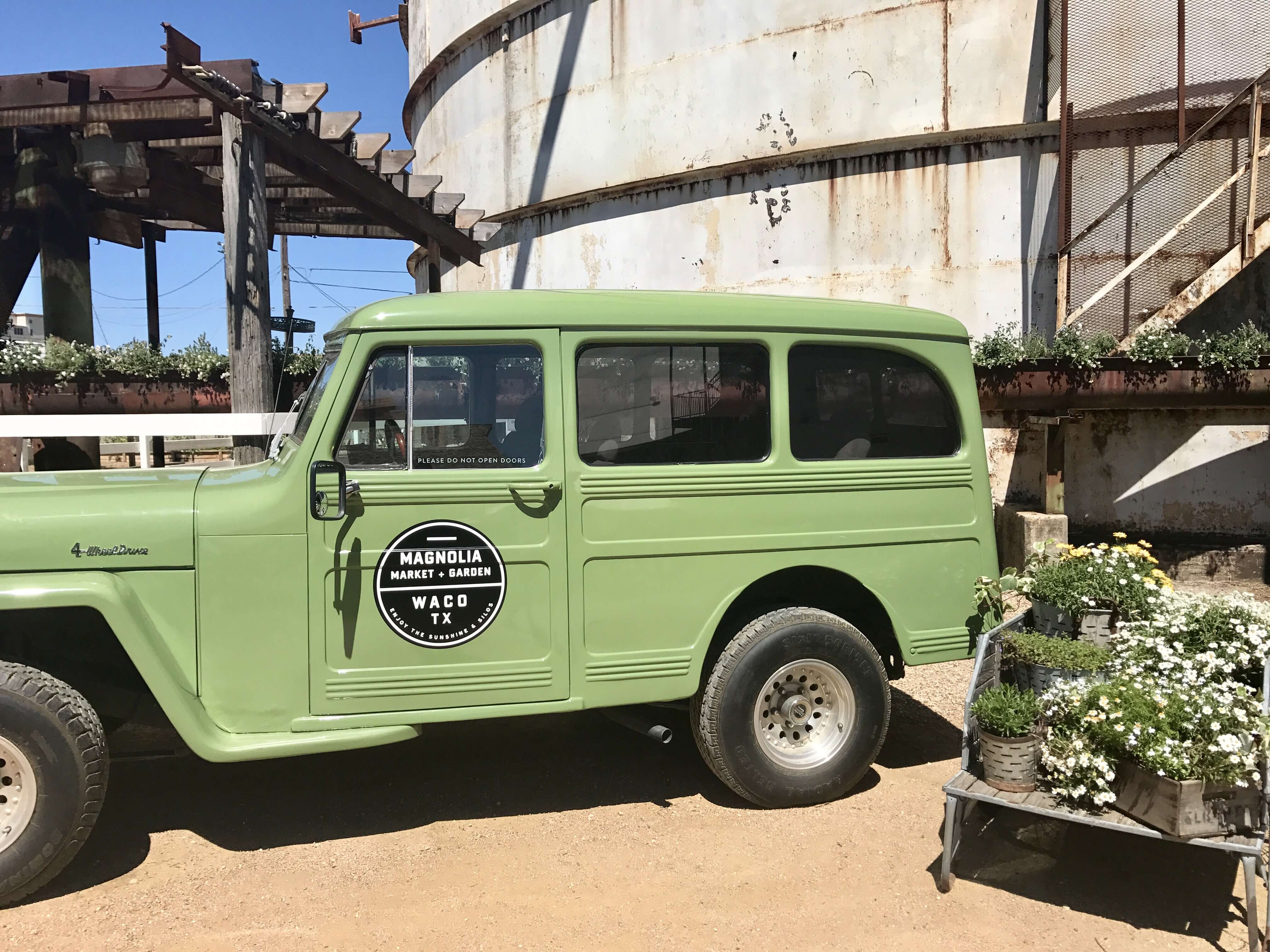 green magnolia truck