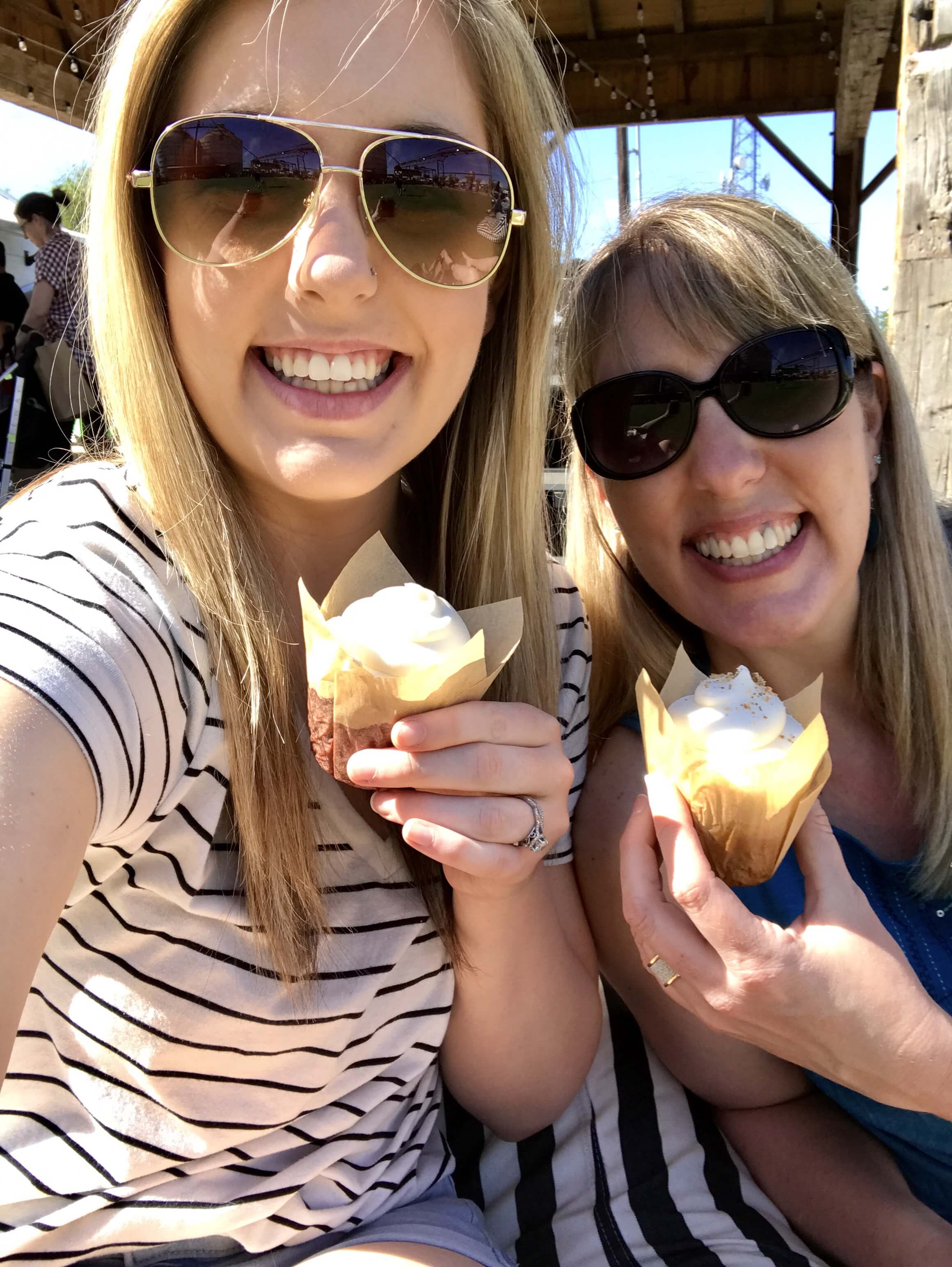 cupcake selfie