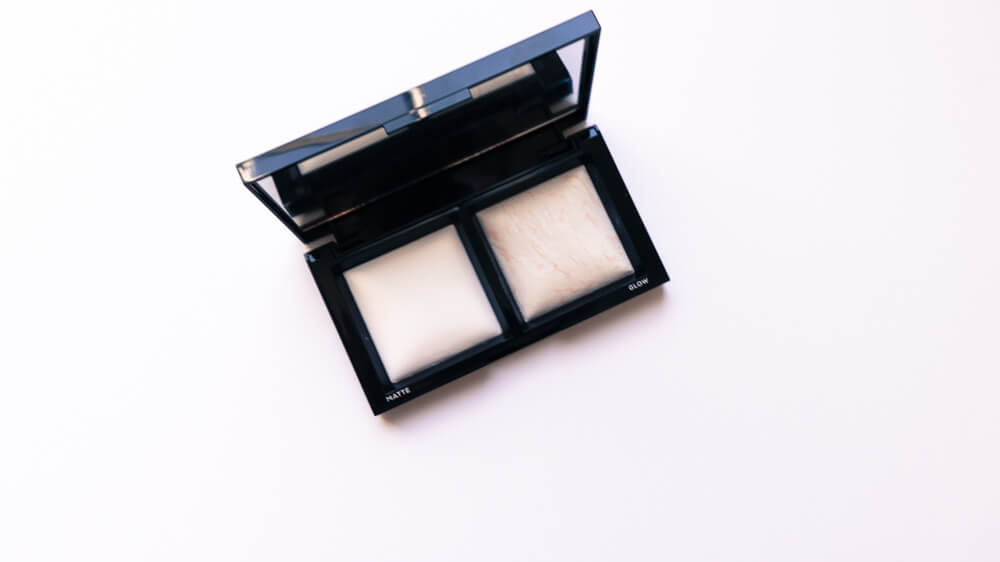 bare minerals invisible light powder open