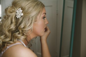 wedding day makeup tips abby applying mascara