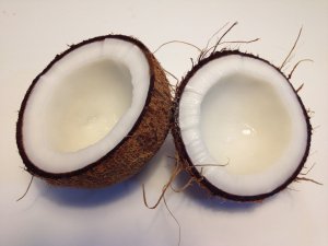 coconut beauty uses